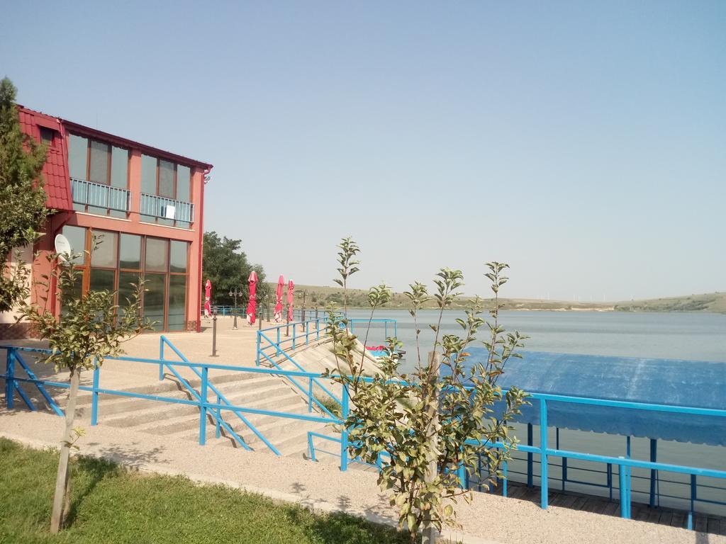 Complex Domneasca Hotel Seimeni Exterior photo